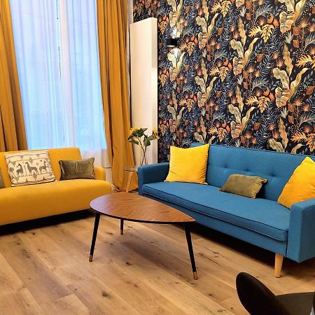 Brand New Camelia Room With Private Bathroom บรัสเซลส์ ภายนอก รูปภาพ
